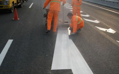 尖扎丙烯酸标线涂料